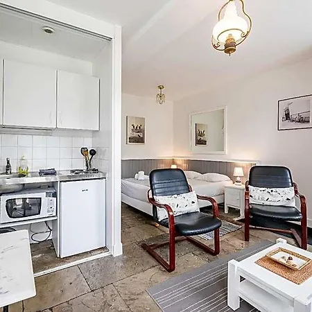 Bellevue Aparthotel 2*
