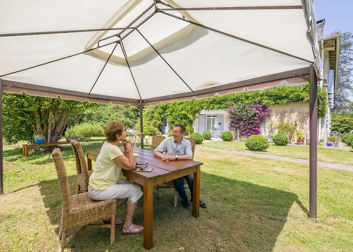 Bellevue מלון דירות 2*