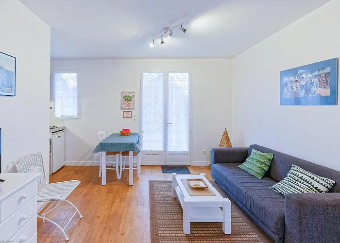 Bellevue מלון דירות באיון